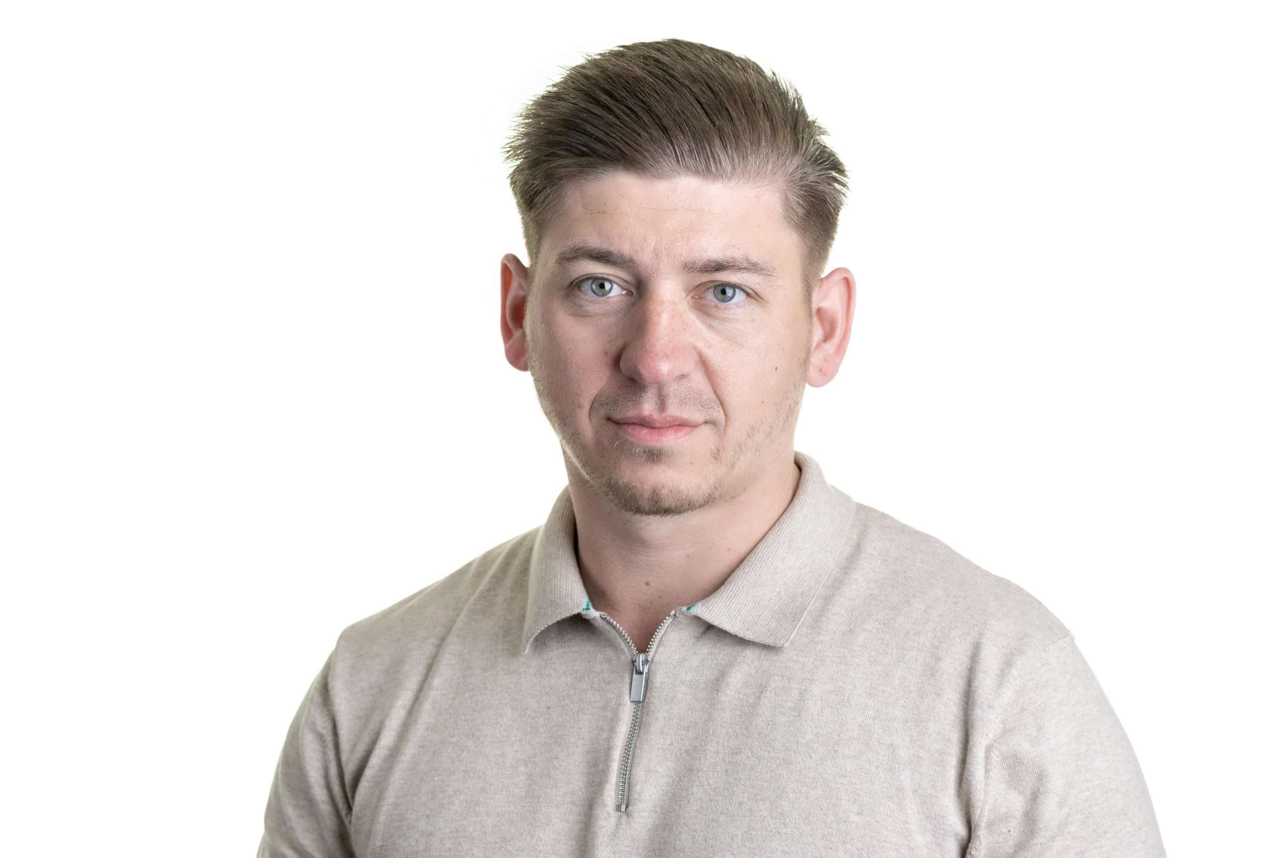 Damian Roberts
